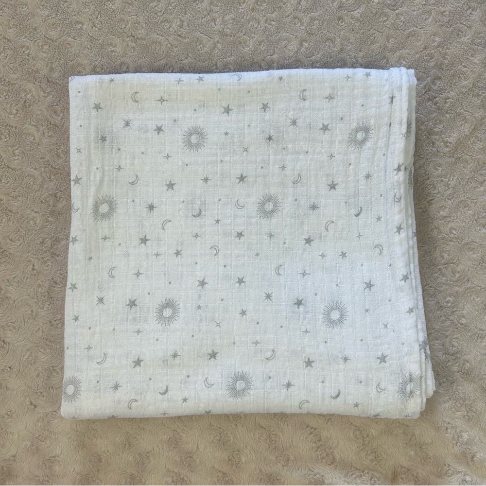 Little Journey Gray White Moon & Stars Baby Swaddle Blanket Muslin Cotton Aldi